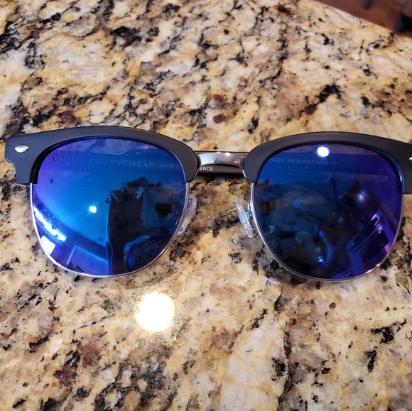 Diff sunglasses - Picture 1 of 2